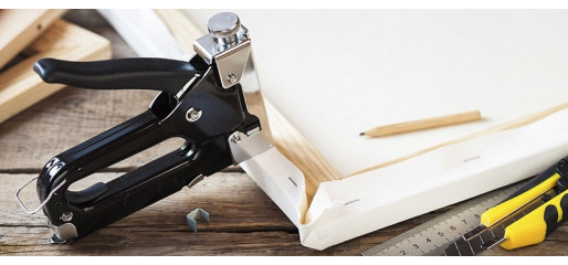 Натяжка холста на подрамник