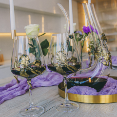 Подарочный набор из 2 бокалов для вина и декантера "Ирис" в подарочном чемодане