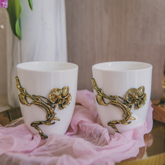 Подарочный набор из 2 кружек Орхидея-2 в картонной коробке