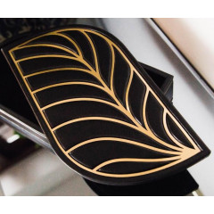 053-07-22-1 Шкатулка кожаная DECO